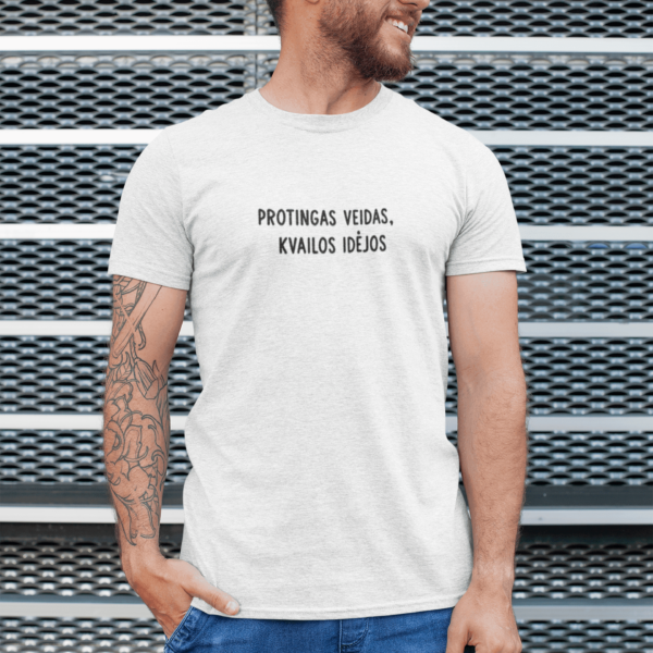 Vyriški marškinėliai „Protingas veidas, kvailos idėjos" – Balta