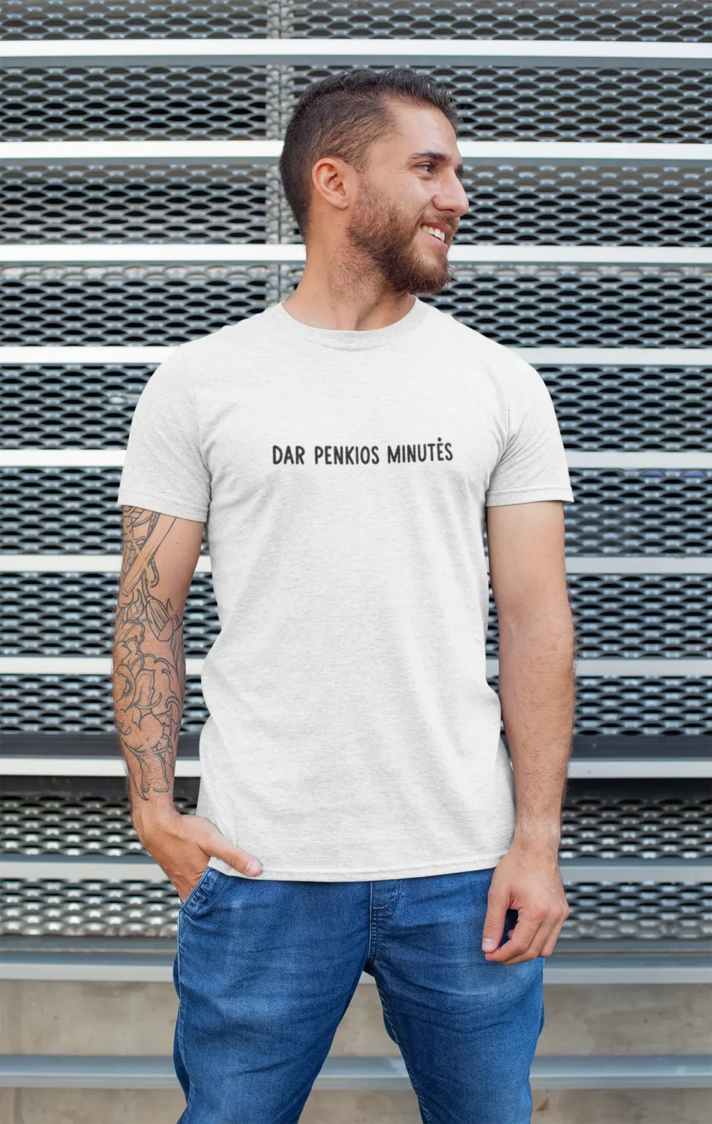 Dar penkios minutės